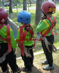 Menunggu giliran: Wajib antri.