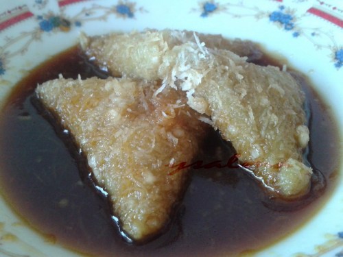 kue lopis atau lupis