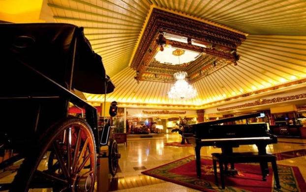 Hotel Kartika Chandra Lobi