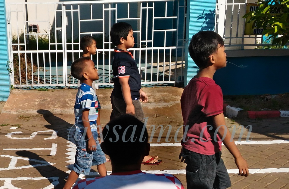 Lomba Agustusan Sendok Kelereng