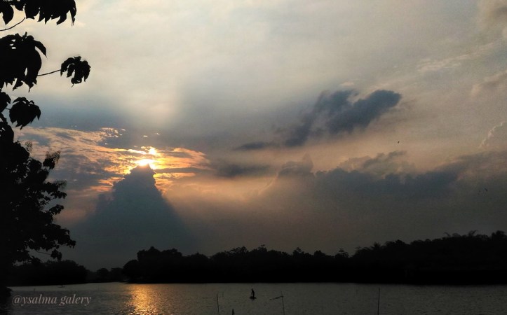 Photo Challenge Glow Cahaya