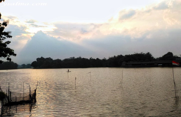 Photo Challenge Glow