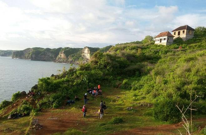 Pantai Kesirat Gunung Kidul - YSalma