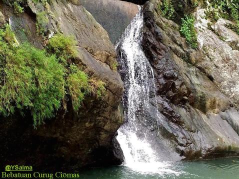 Bebatuan Besar Curug Ciomas_YSalma