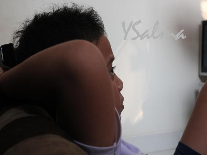 pangeran kecil yang hobi nonton