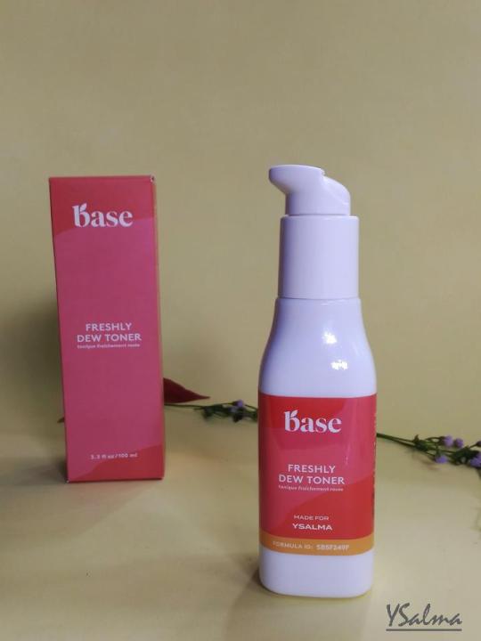 Skincare untuk menghilangkan bekas jerawat Freshly Dew Toner BASE