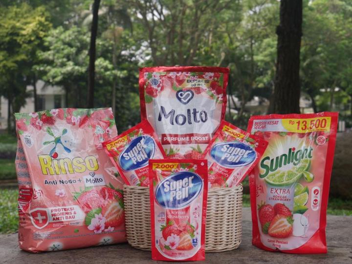 Korean Strawberry Series produk pembersi