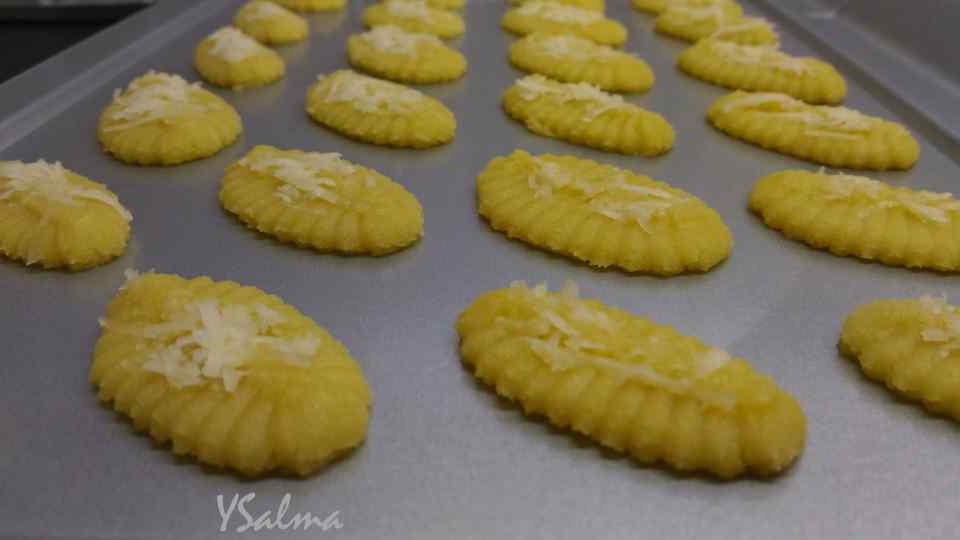 Kue semprit santan resep