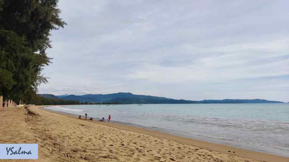 view pantai Sago Bayang Pesisir Selatan