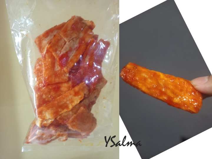 Oleh-oleh khas Minang keripik sanjai balado