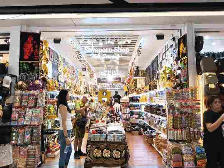 Mall MBK Bangkok lantai suvenir